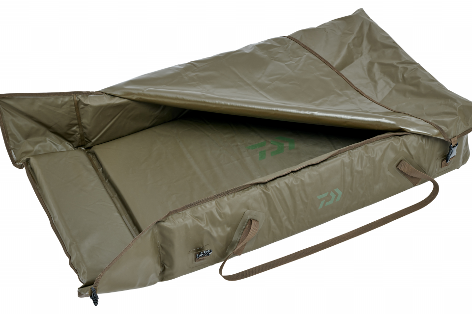 Daiwa Carp Floating Unhooking Mat <span>| Abhakmatte | schwimmend</span>