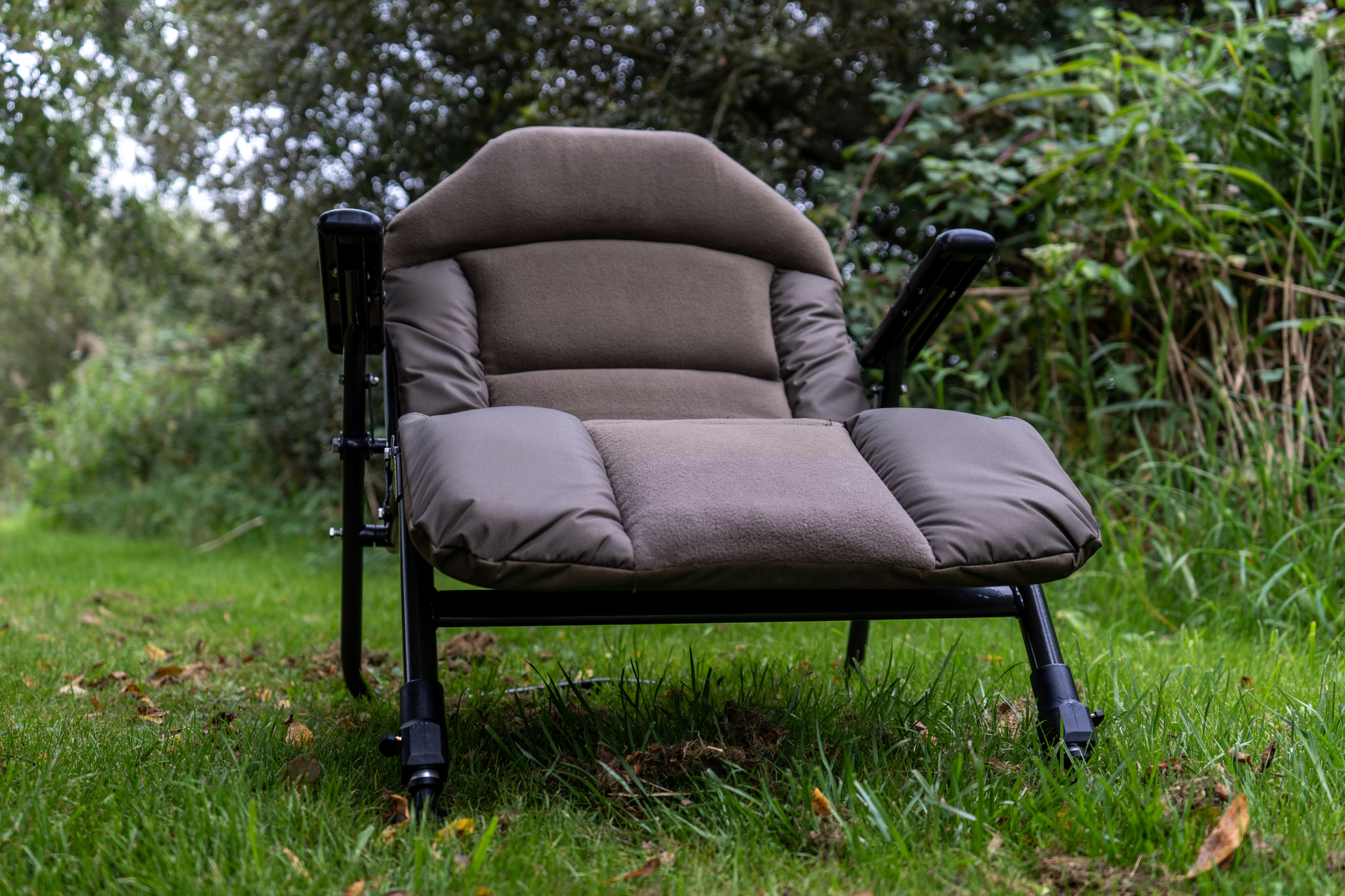 Daiwa Folding Chair <span>| with armrest</span>