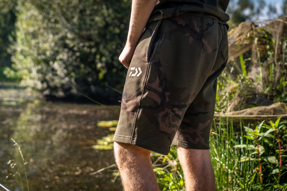 Daiwa Carp Camo Jogger <span>| Jogginghose | kurz | green camo</span> Daiwa Carp Camo Jogger <span>| Jogginghose | kurz | green camo</span>
